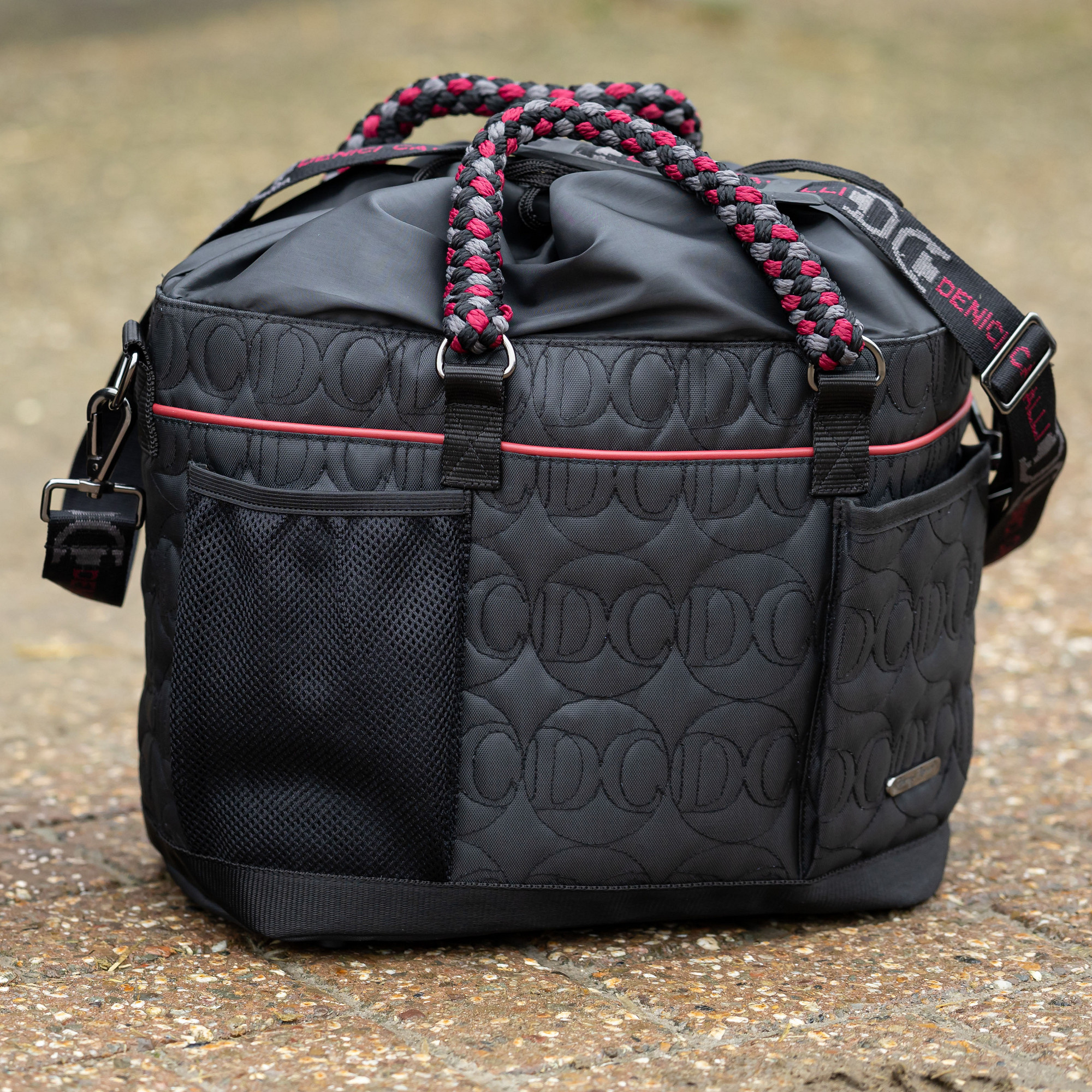 38303200_jet-black-4.jpg